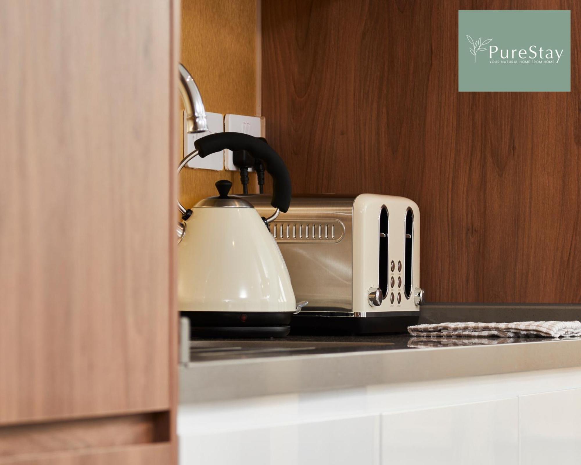 Stunning 5 Bed Manchester House With Parking By Purestay Short Lets & Serviced Accommodation מראה חיצוני תמונה