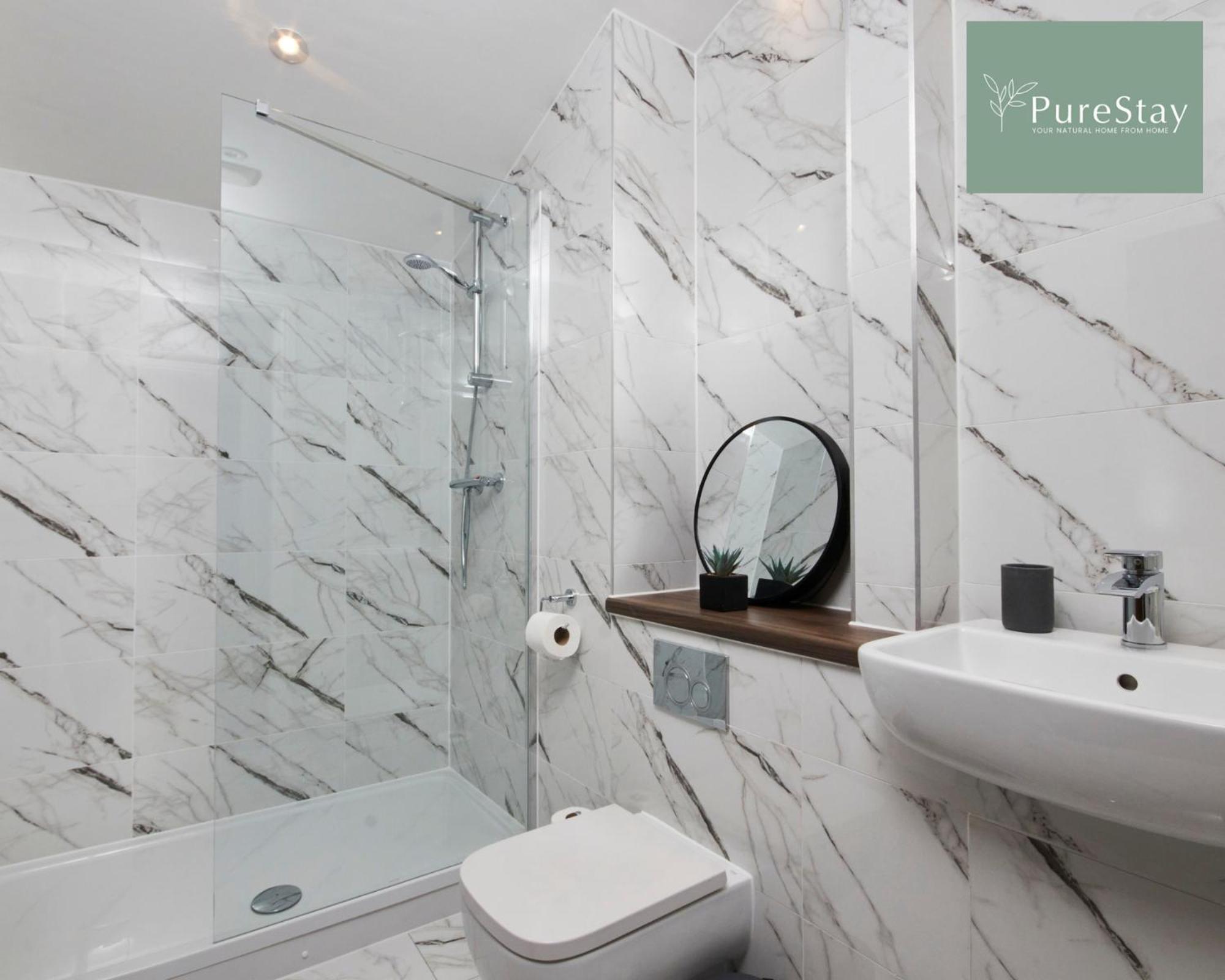 Stunning 5 Bed Manchester House With Parking By Purestay Short Lets & Serviced Accommodation מראה חיצוני תמונה