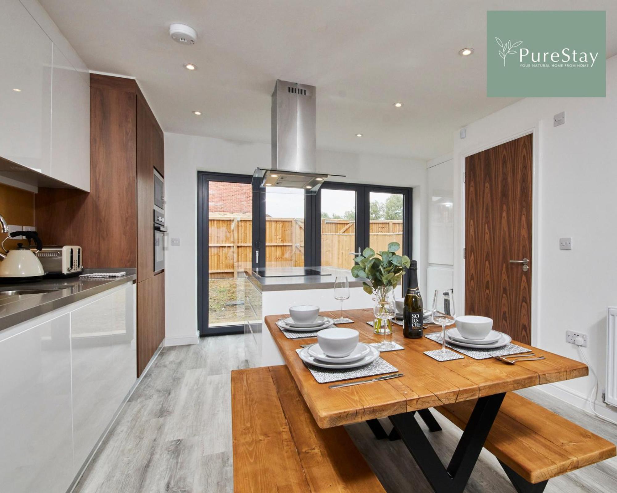 Stunning 5 Bed Manchester House With Parking By Purestay Short Lets & Serviced Accommodation מראה חיצוני תמונה